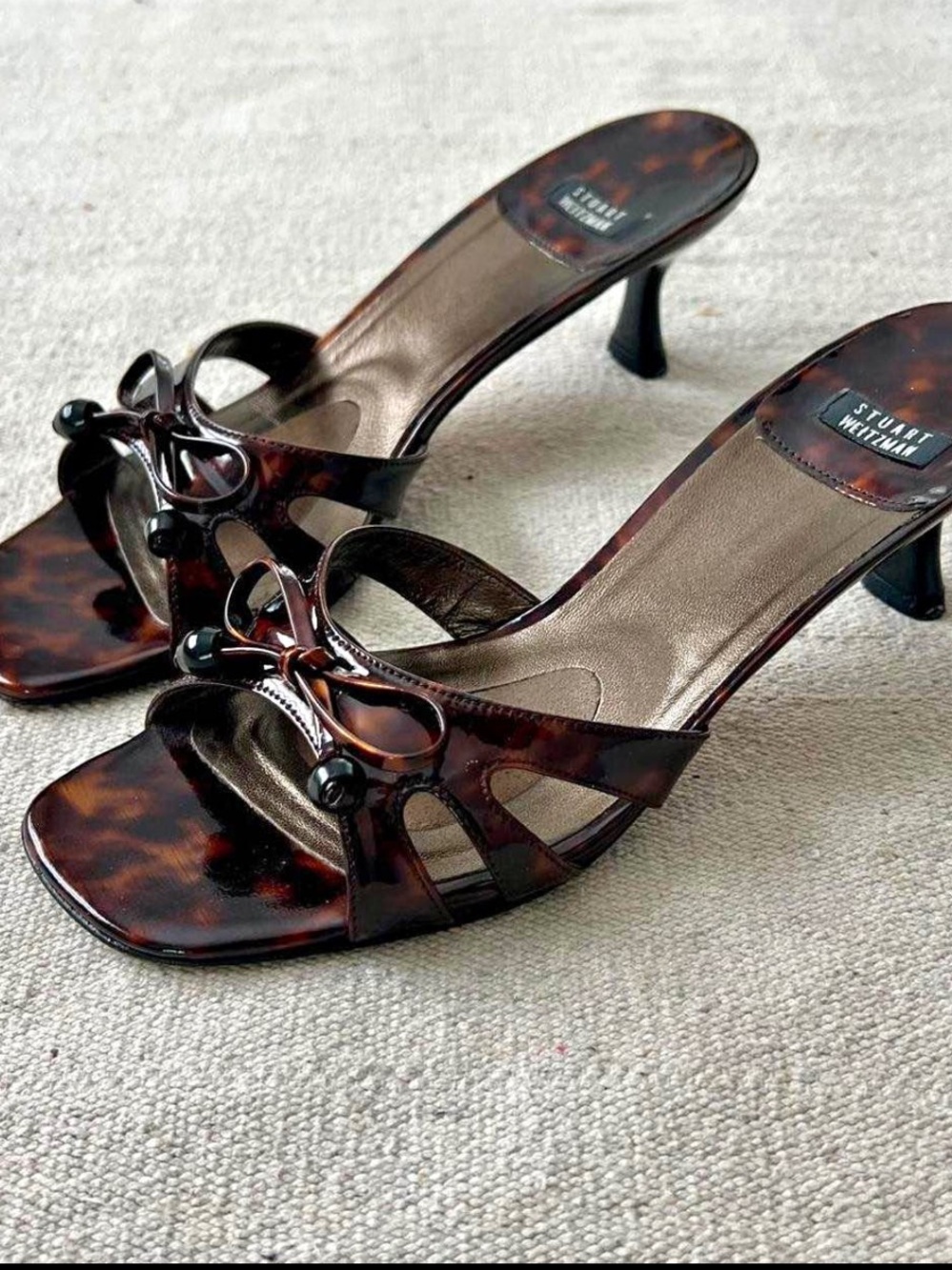 Y2K kitten heels vintage Stuart weitzman tortoise shell patent leather sandals